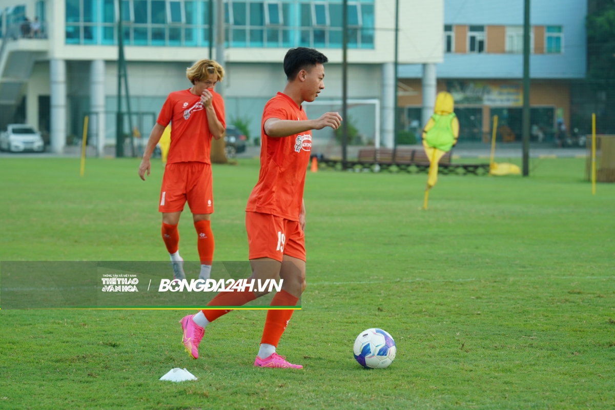 U22 Việt Nam tiếp tục rèn quân sau trận thua đàn anh ĐTQG 7