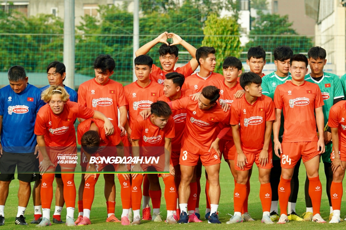 U22 Việt Nam chia làm ba nhóm sang Trung Quốc 1