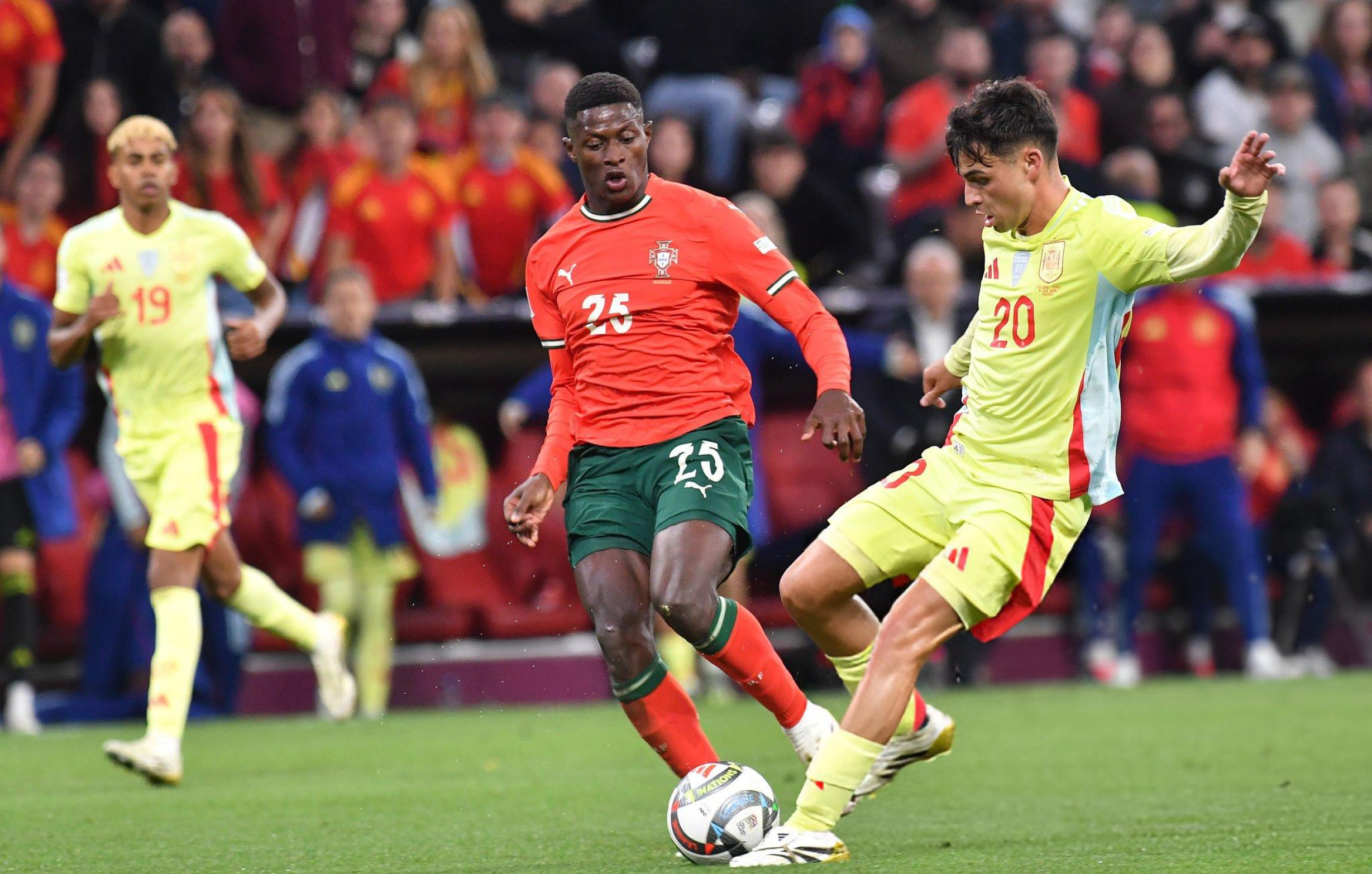 Ronaldo và Bồ Đào Nha Bản lĩnh của kẻ chờ thời, đẳng cấp của nhà vô địch 1