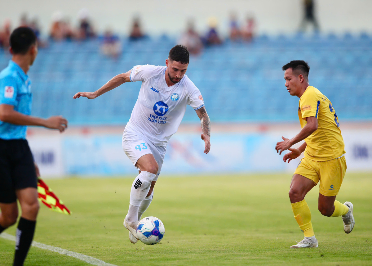 Chức vô địch thuyết phục của Nam Định 6