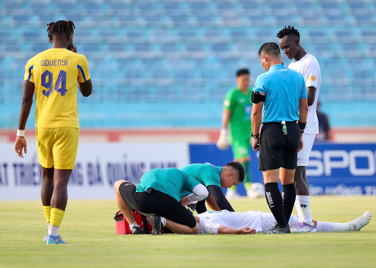 Chức vô địch thuyết phục của Nam Định 8