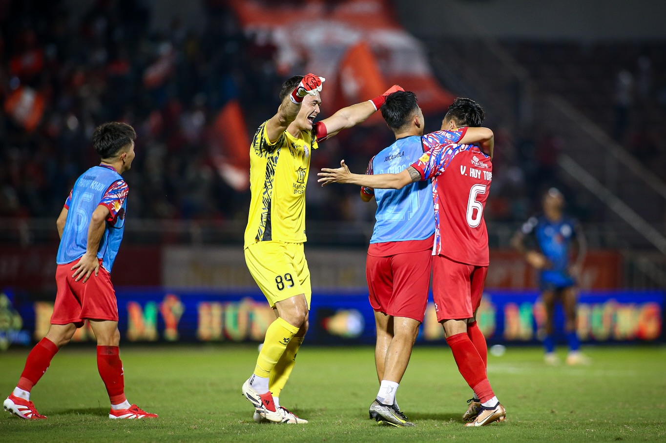 Trợ lý HLV Bình Định thừa nhận không còn hy vọng trụ hạng VLeague 1