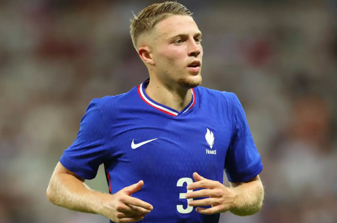 tiểu sử cầu thủ Adrien Truffert