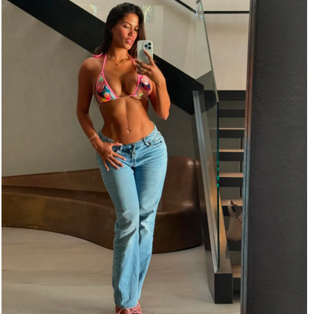 Joao Felix hẹn hò với người mẫu nóng bỏng 4