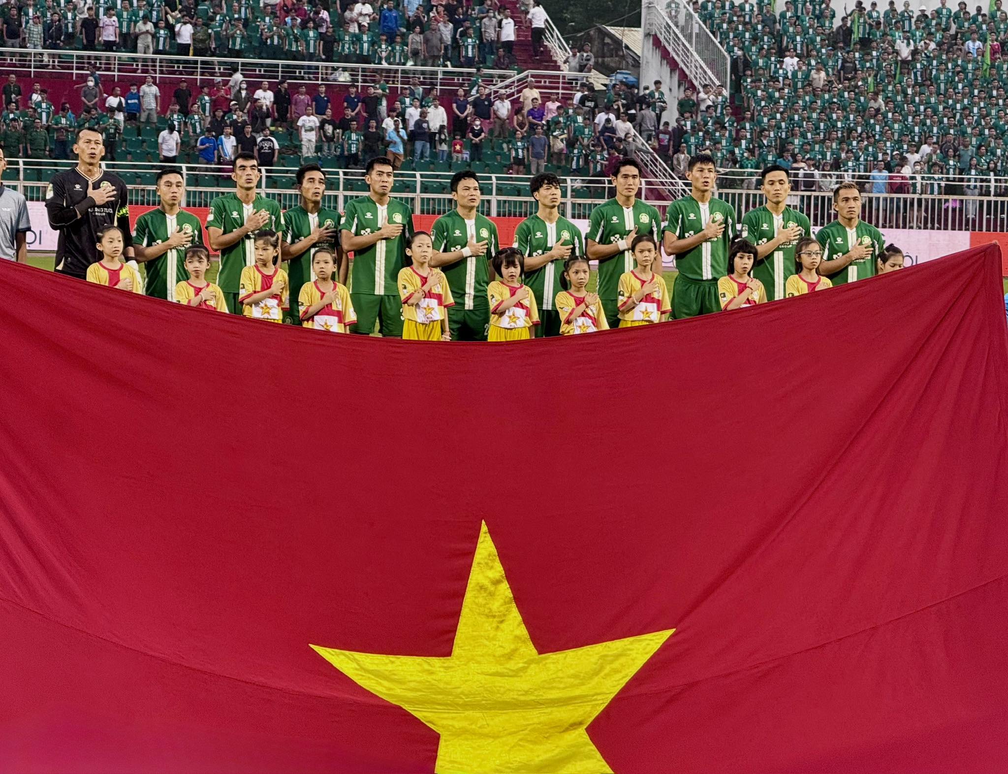 Thầy Công Phượng tiếc nuối khi không thể giành tấm vé thăng hạng 1 Thầy Công Phượng tiếc nuối khi không thể giành tấm vé thăng hạng 1