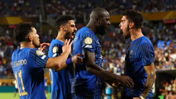 Al Hilal Vượt qua đỉnh núi của Saudi Pro League 2