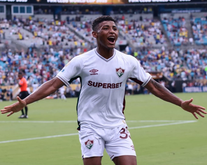 Fluminense1-PNG-1751319860-5195 Fluminense1-PNG-1751319860-5195