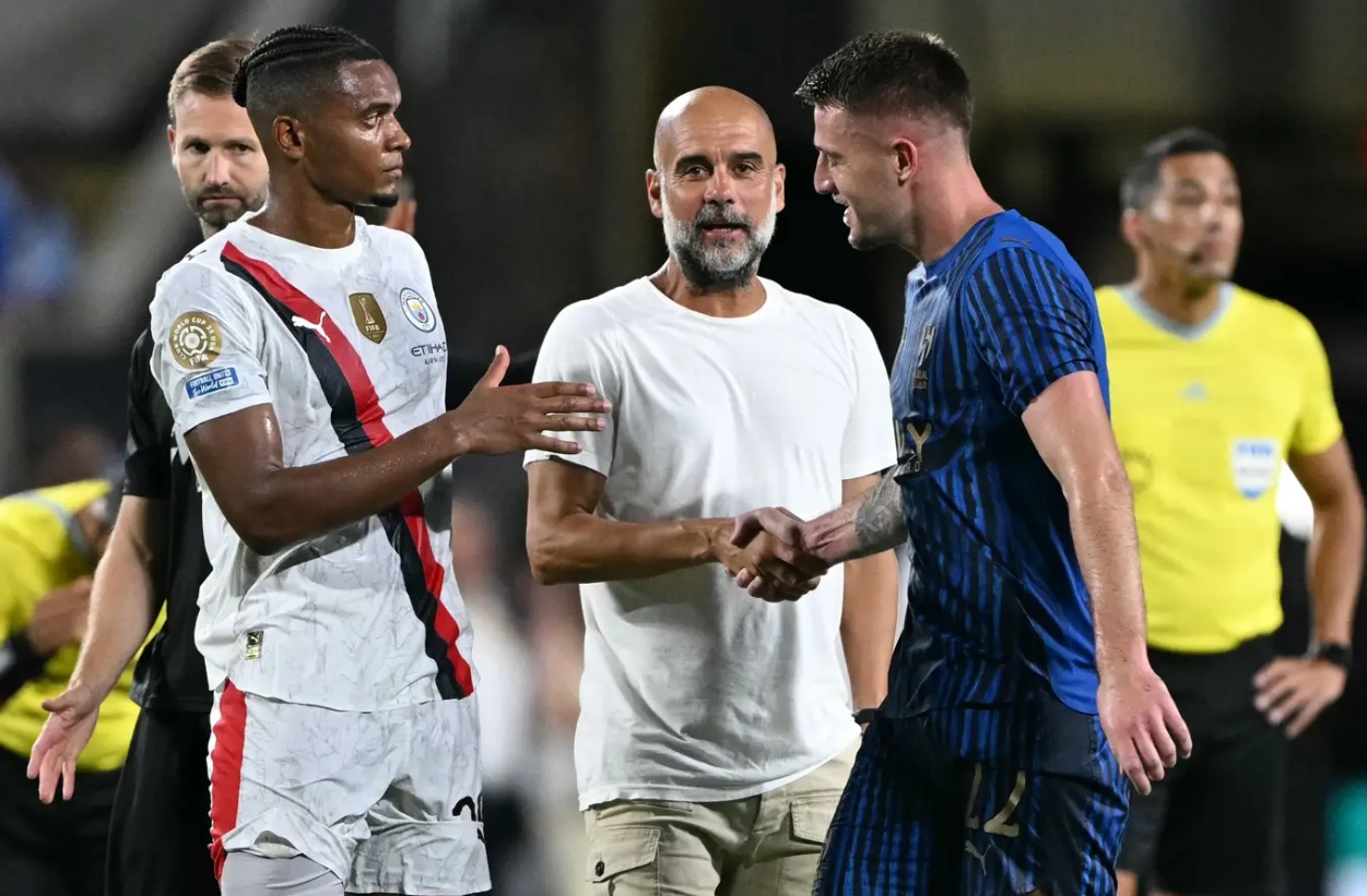 Milinkovic-Savic duoc Pep toi tan noi bat tay