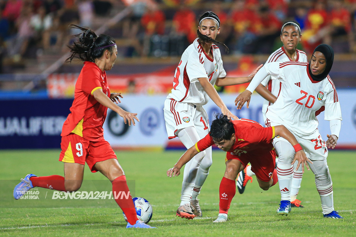 Nỗi lo của HLV Mai Đức Chung trong chiến thắng 6-0 trước UAE 6