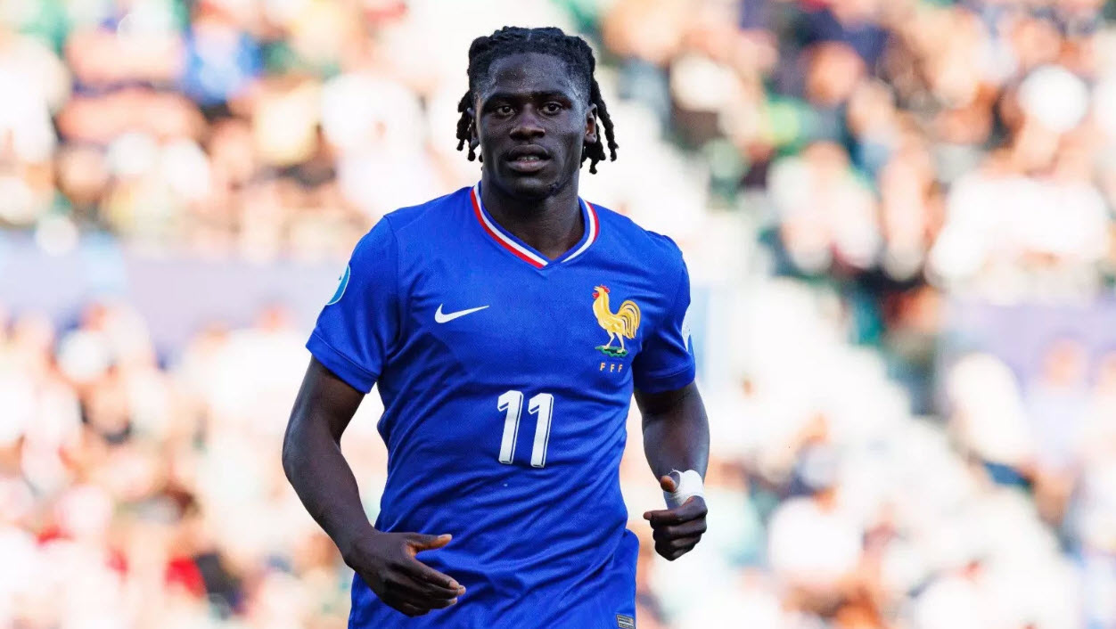 Tiểu sử cầu thủ Loum Tchaouna 1