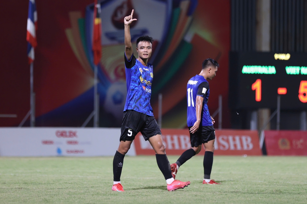 Dàn tuyển thủ Việt Nam bất lực trước Thái Lan 1