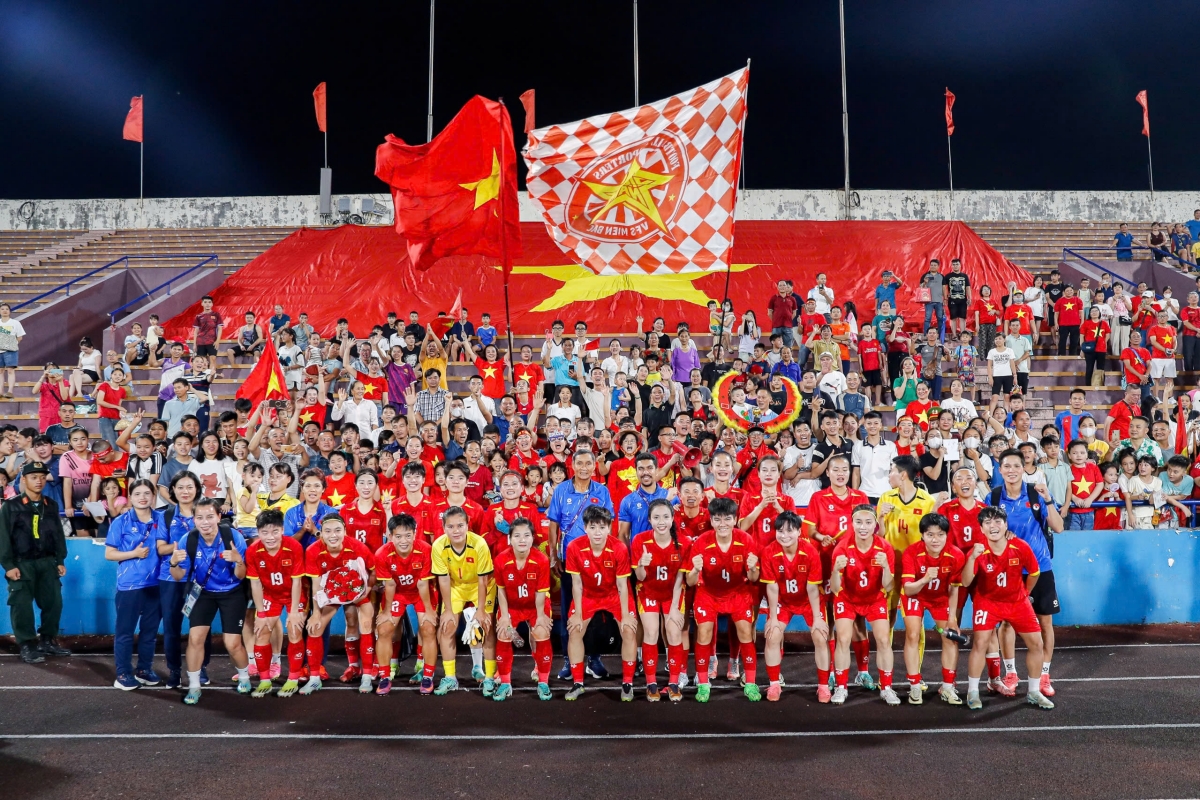 dT nu Viet Nam nhan thu chuc mung tu AFC