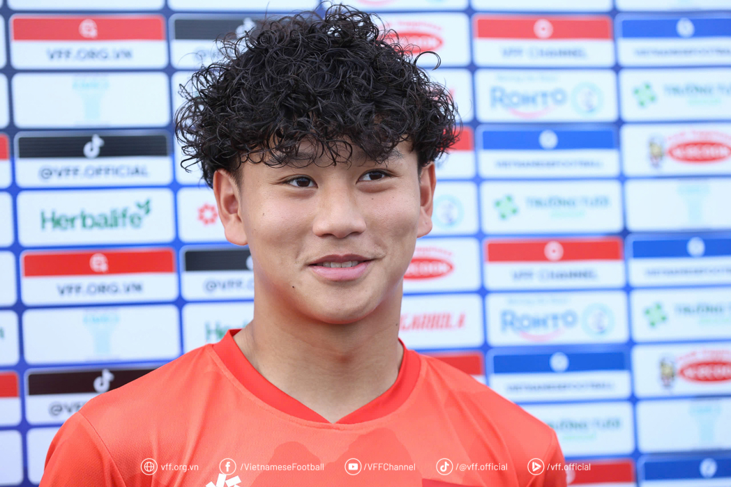 HLV Kim Sang-sik vua quyet dinh gach ten tien dao Viet kieu Alex Bui khoi danh sach U23 Viet Nam