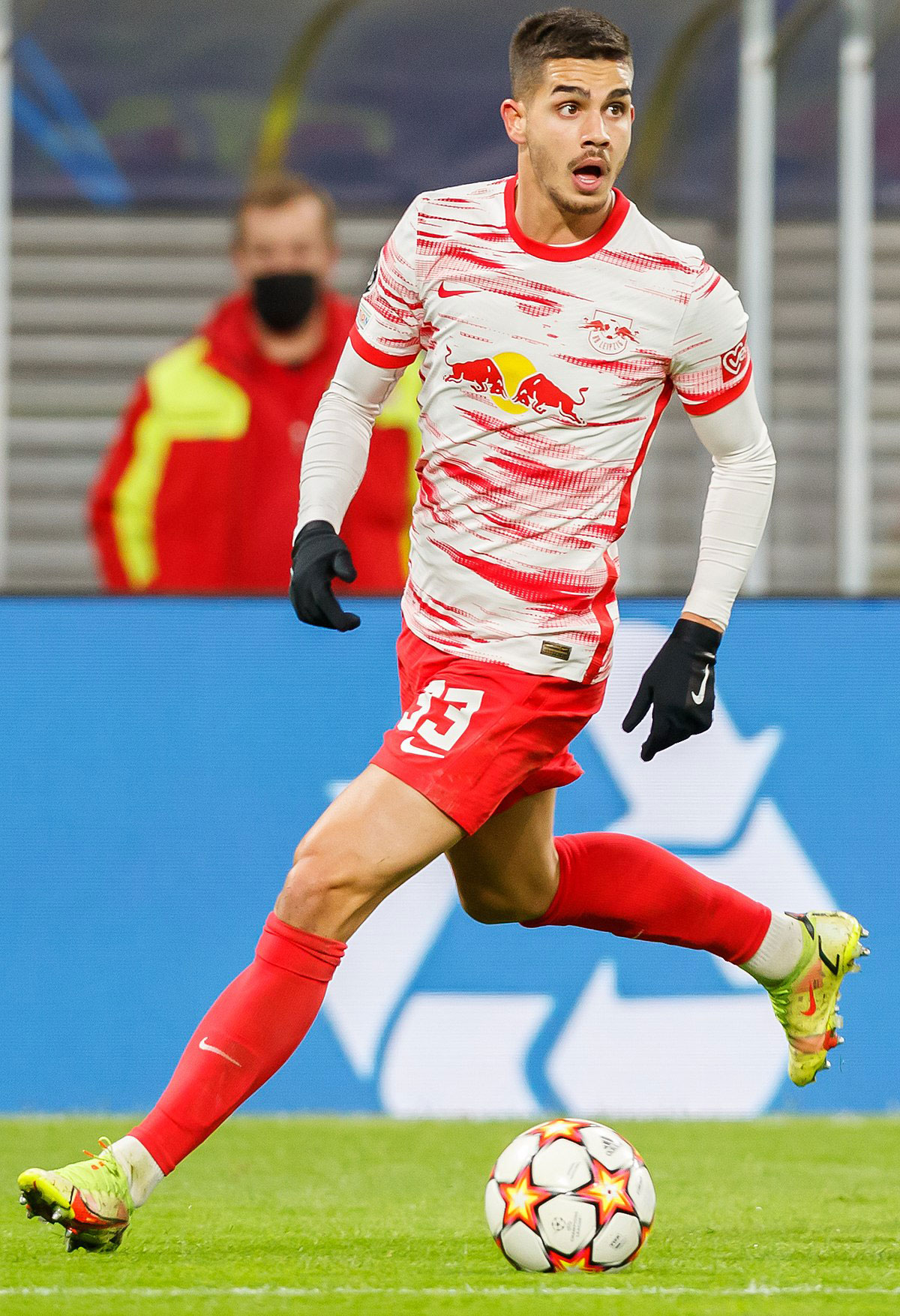 Tiểu sử cầu thủ Andre Silva CLB Elche 1