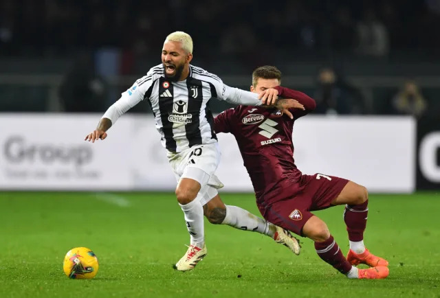 Douglas Luiz Thương vụ thất bại toàn tập của Juventus 3