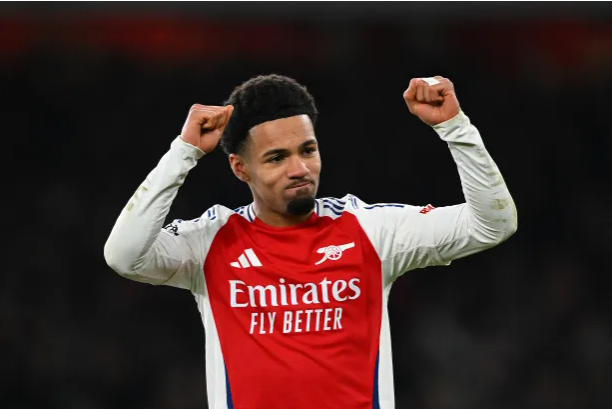Arsenal sắp gia hạn hợp đồng thành công với Ethan Nwaneri. Arsenal sap gia han hop dong thanh cong voi Ethan Nwaneri.