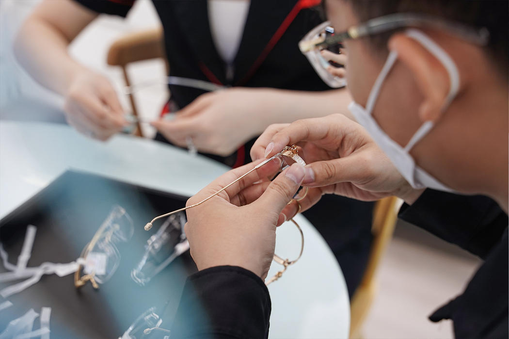 3 yếu tố quyết định chất lượng mắt kính tại Kính Hải Triều 2 3 yếu tố quyết định chất lượng mắt kính tại Kính Hải Triều 2