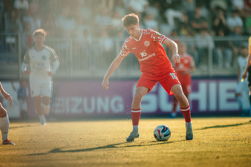 Tiểu sử cầu thủ Kasey Bos