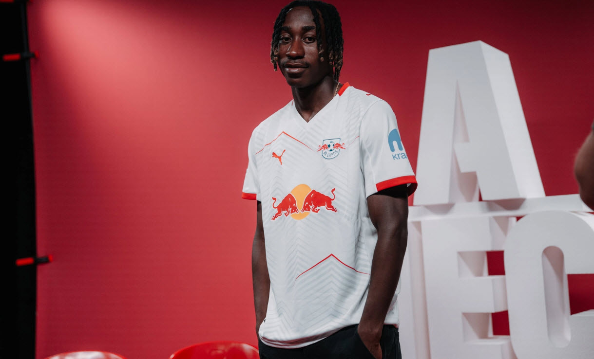 cầu thủ Yan Diomande