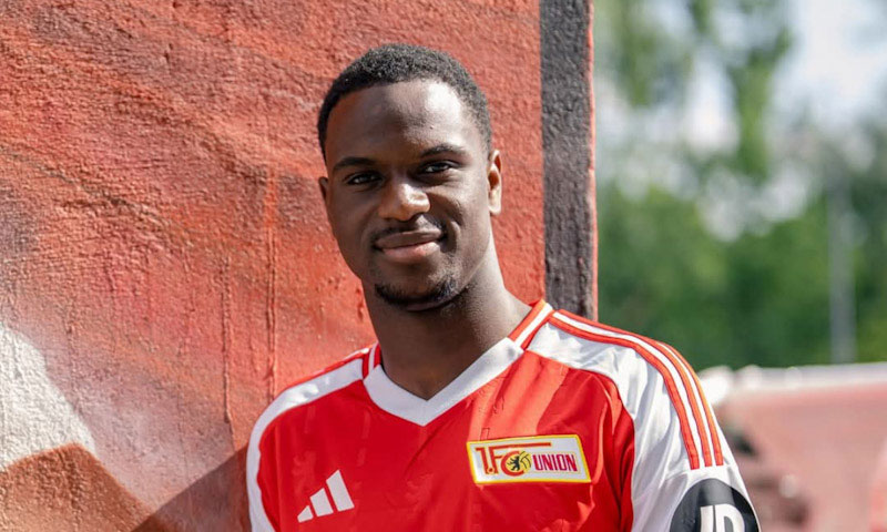 Tiểu sử cầu thủ Ilyas Ansah