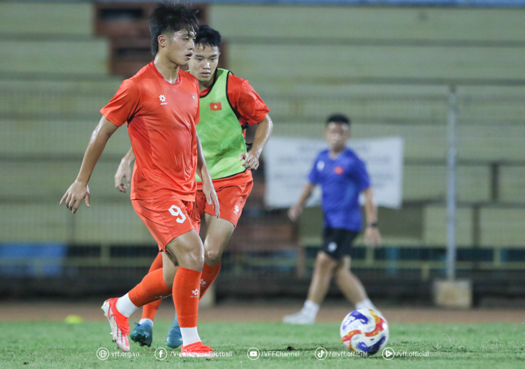 U23 Việt Nam hoàn thiện bước chuẩn bị cuối cùng trước trận gặp Lào 5 U23 Việt Nam hoàn thiện bước chuẩn bị cuối cùng trước trận gặp Lào 5