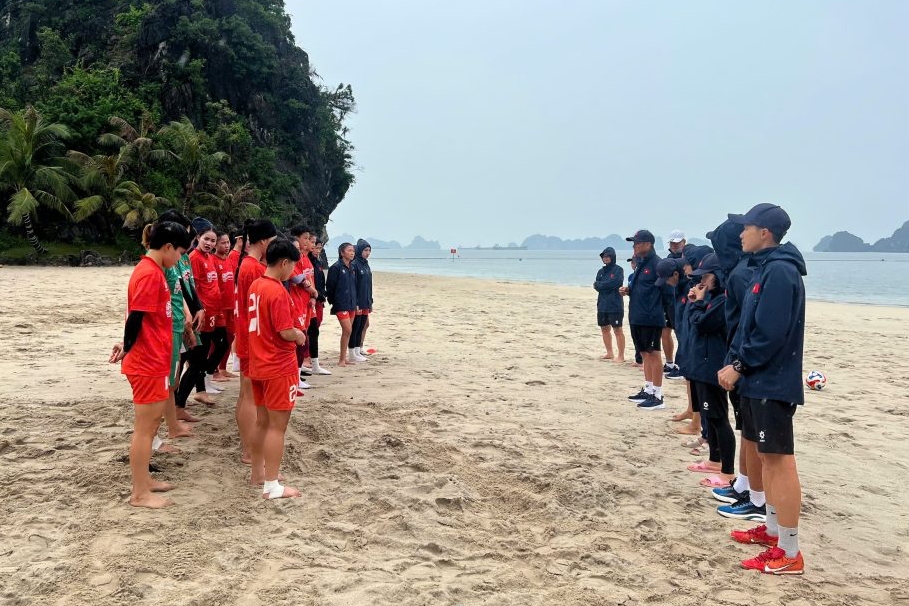 dT nu Viet Nam tap huan tai Quang Ninh