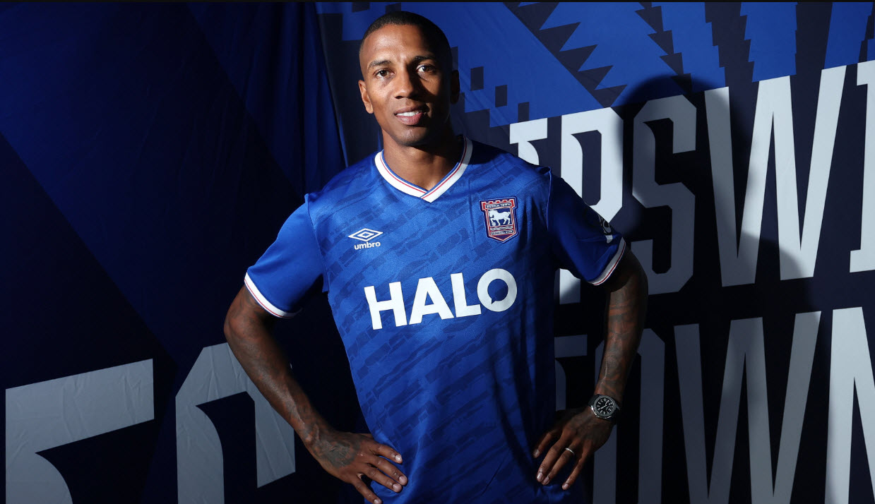 Tiểu sử cầu thủ Ashley Young 1