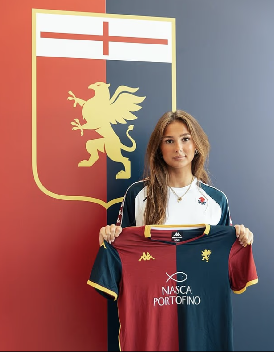 Tân binh Serie A được ca ngợi là nữ cầu thủ quyến rũ nhất thế giới 2 Tân binh Serie A được ca ngợi là nữ cầu thủ quyến rũ nhất thế giới 2