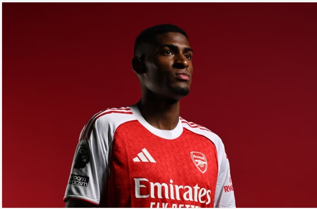 Cristhian Mosquera ký hợp đồng với Arsenal Cristhian Mosquera ky hop dong voi Arsenal