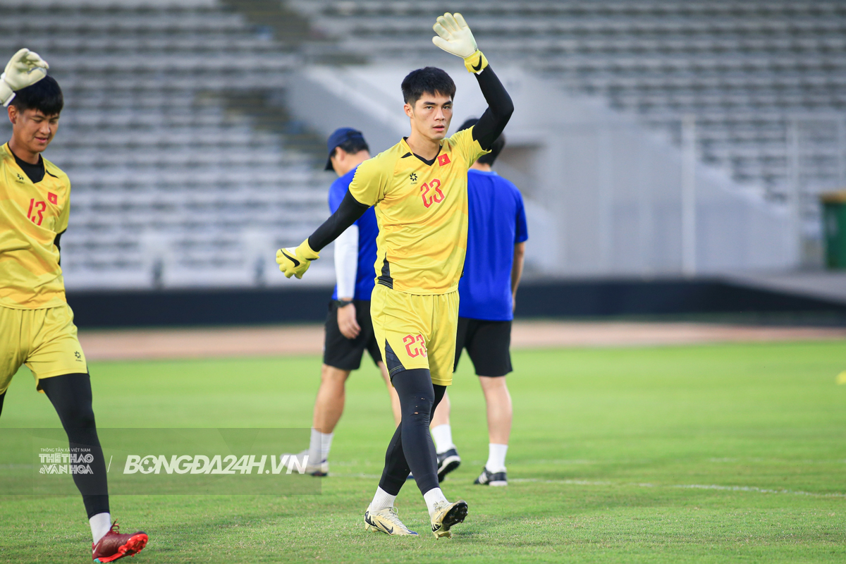 Quốc Việt khỏi chấn thương, sẵn sàng cho chung kết U23 Đông Nam Á 2 Quốc Việt khỏi chấn thương, sẵn sàng cho chung kết U23 Đông Nam Á 2