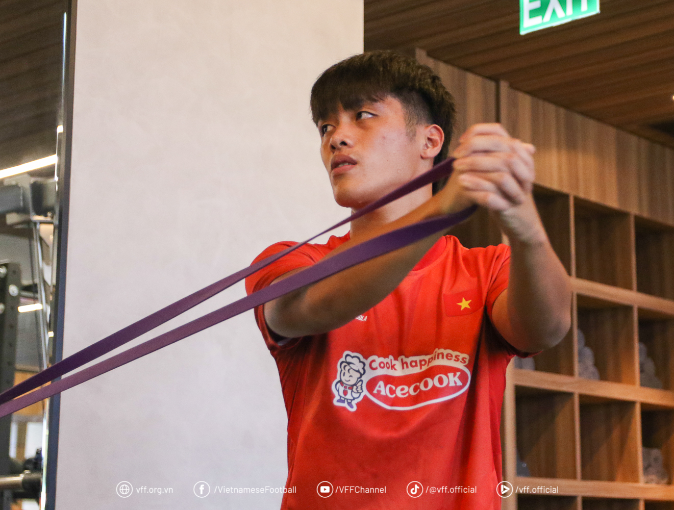 Sao trẻ HAGL ký hợp đồng dài hạn với CLB Ninh Bình 1