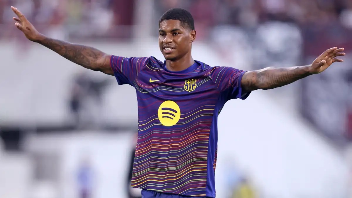Man United và những tiếng thở dài từ Carrington 1