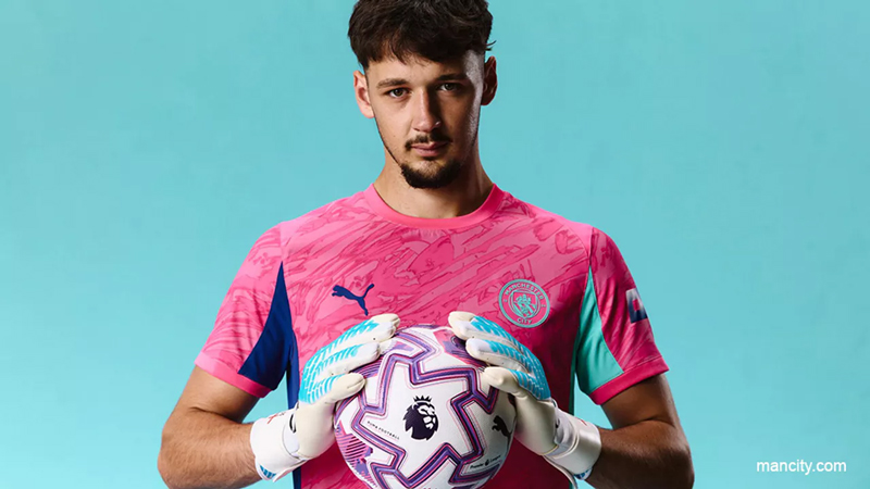 Tiểu sử cầu thủ James Trafford