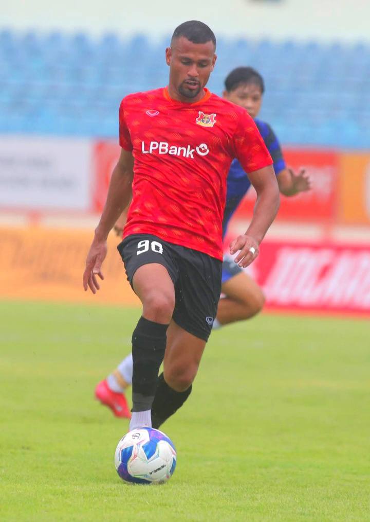 Ninh Bình FC ra mắt ngoại binh thứ hai trên hàng công 1 Ninh Bình FC ra mắt ngoại binh thứ hai trên hàng công 1