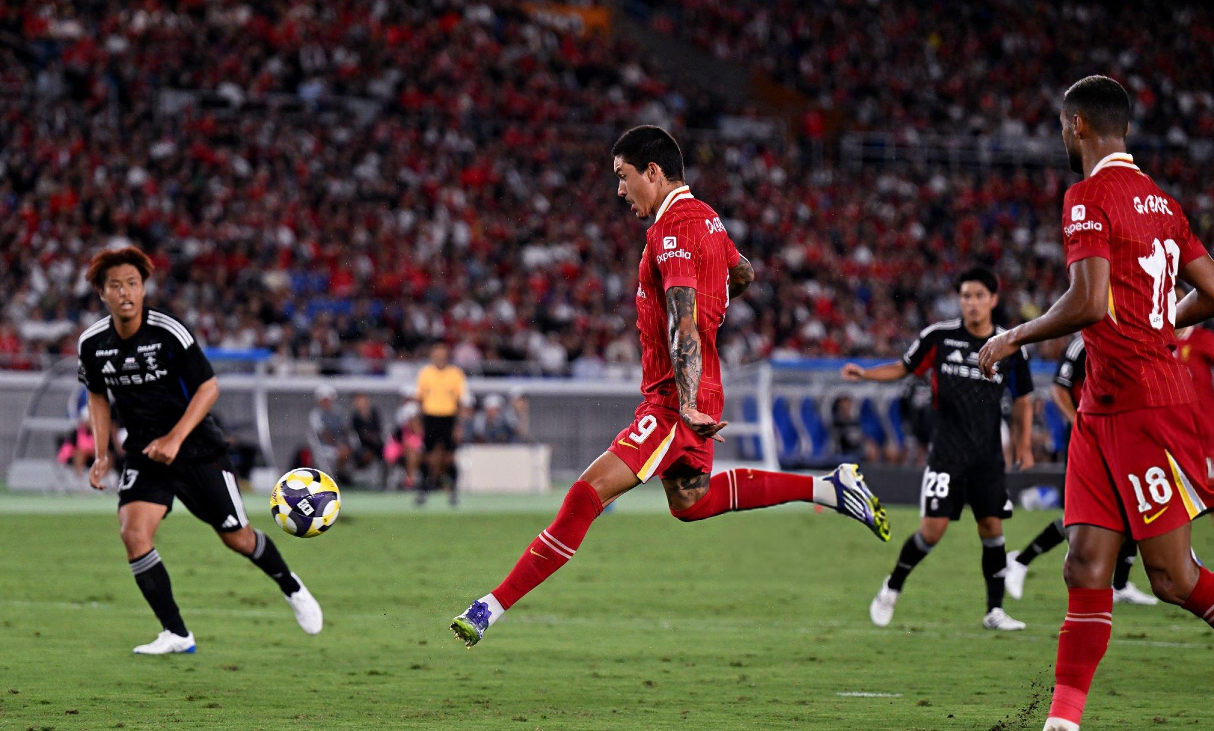 Darwin Nunez Xuống tóc nhưng không…lên đời 1 Darwin Nunez Xuống tóc nhưng không…lên đời 1