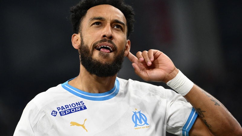 Tiểu sử cầu thủ Pierre Emerick Aubameyang 1