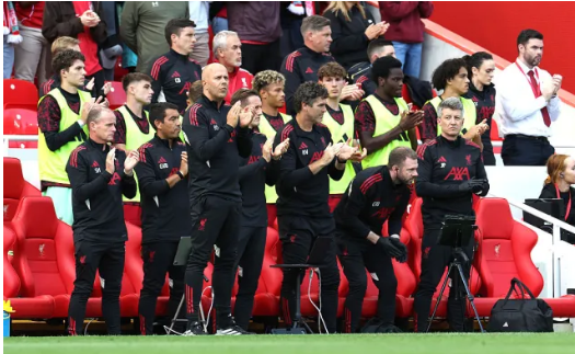 Liverpool tưởng nhớ Diogo Jota trong trận đấu đầu tiên tại Anfield 2 Liverpool tưởng nhớ Diogo Jota trong trận đấu đầu tiên tại Anfield 2