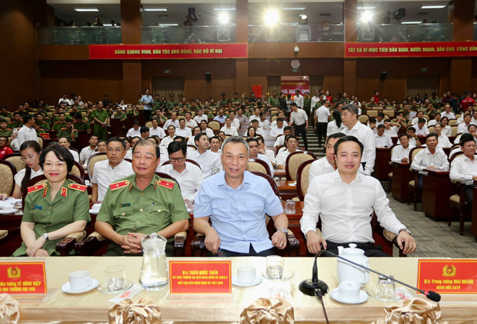 Công an TP HCM xuất quân dự VLeague 202526 1