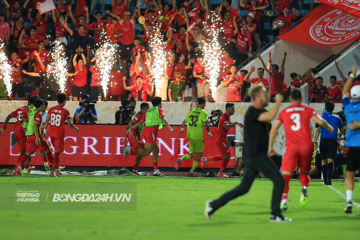 Danh hiệu thứ 2 của Mano Polking 6