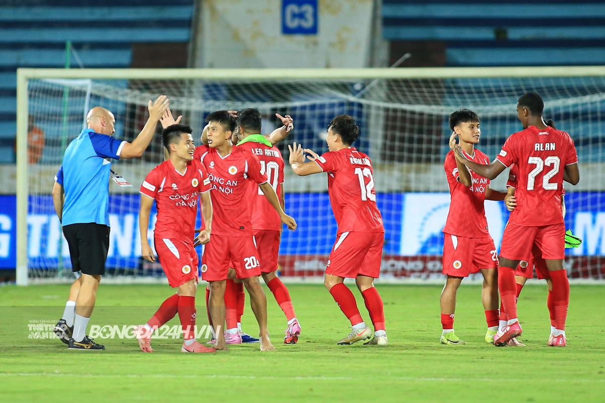 Danh hiệu thứ 2 của Mano Polking 7