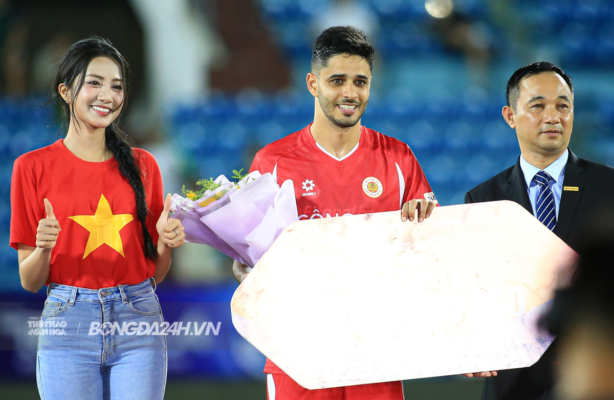 Danh hiệu thứ 2 của Mano Polking 8