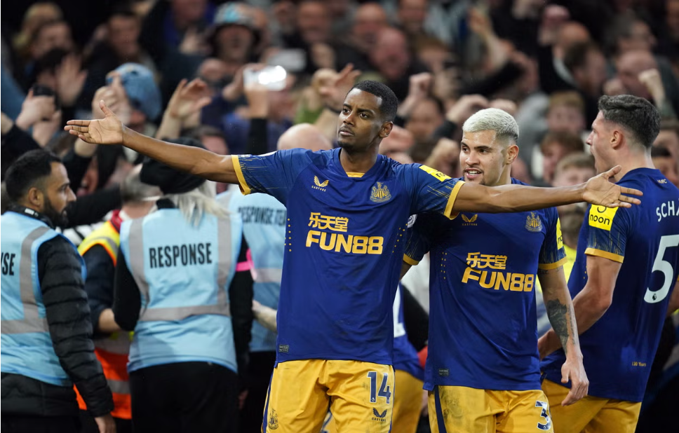 Alexander Isak và mùa giải khó khăn sau cuộc nổi loạn 1 Alexander Isak và mùa giải khó khăn sau cuộc nổi loạn 1