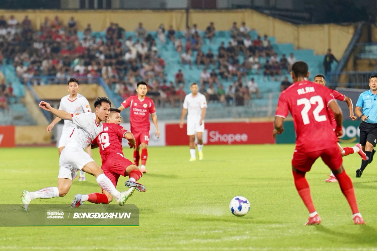 Tân binh Thể Công Viettel ghi bàn khai màn VLeague 202526 9
