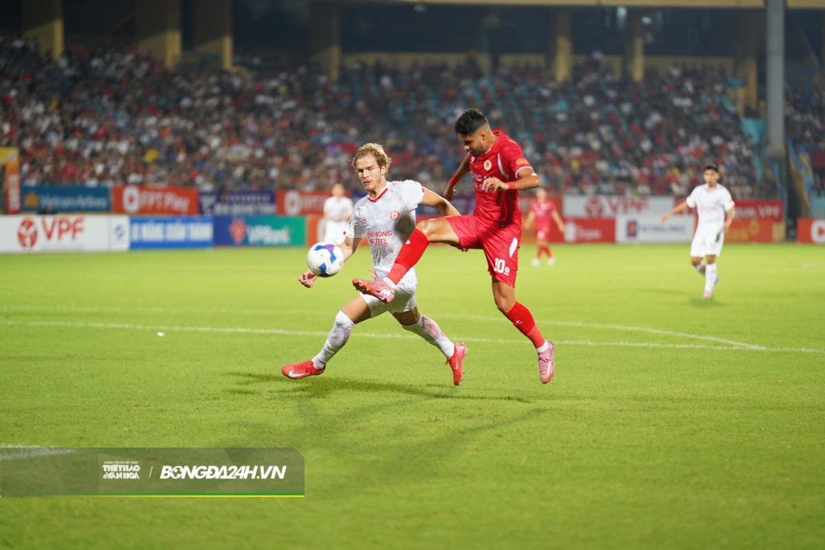 Tân binh Thể Công Viettel ghi bàn khai màn VLeague 202526 8