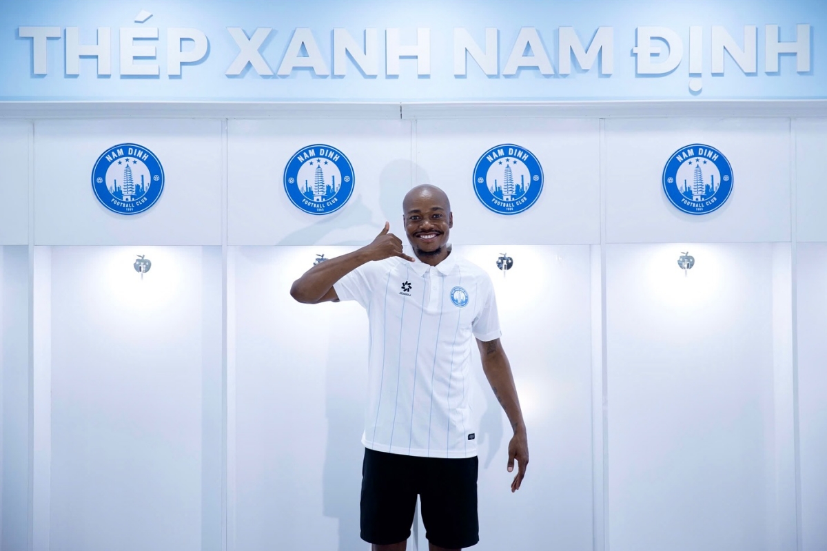 Nam Định chiêu mộ ngôi sao từng đối đầu Lionel Messi 2 Nam Định chiêu mộ ngôi sao từng đối đầu Lionel Messi 2