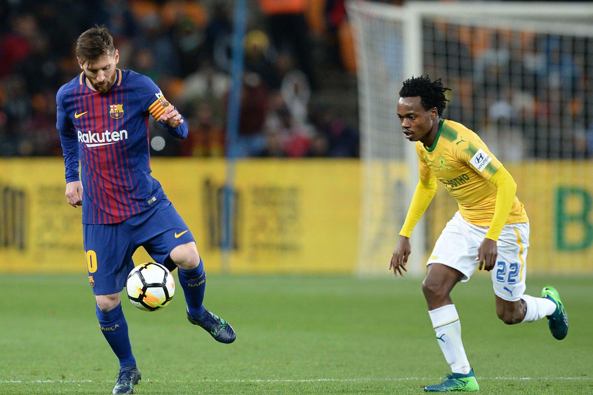 Tan binh Percy Tau cua CLB Thep Xanh Nam dinh