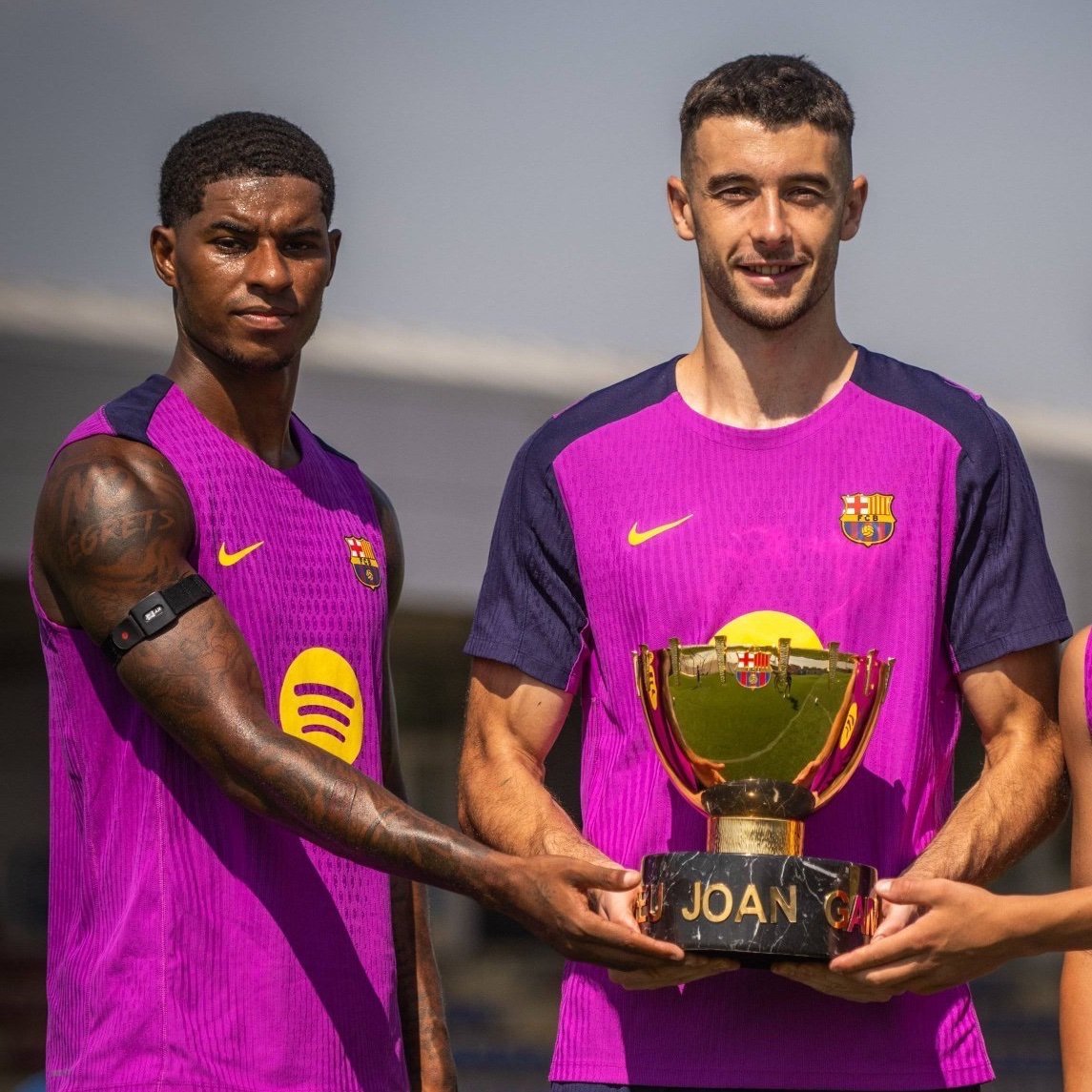 Unai Simon vs Joan Garcia - Người giữ ngai vs kẻ thách thức Cơn đau đầu dễ chịu của De la Fuente 2