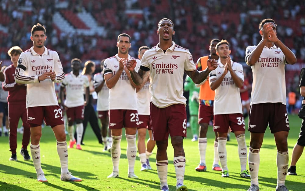 Thấy gì sau chiến thắng nhọc nhằn của Arsenal trước Man Utd 3