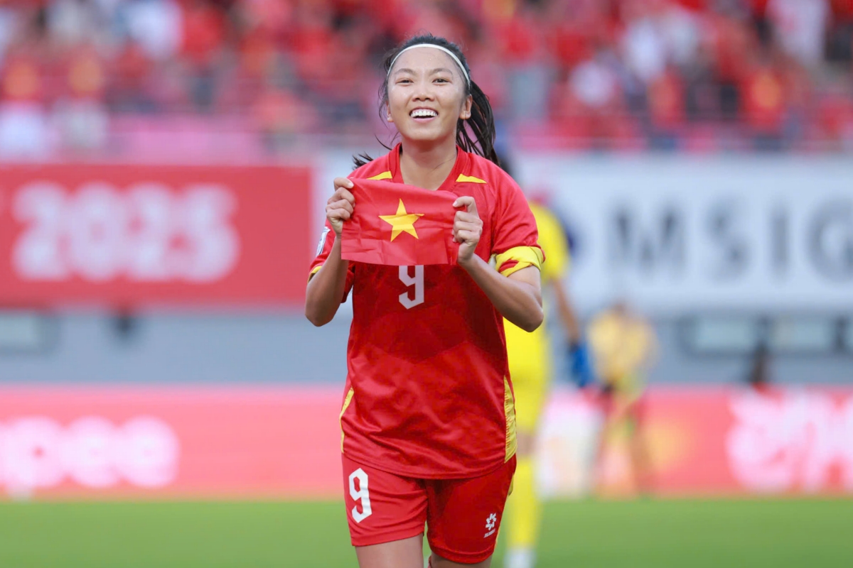 Huỳnh Như nâng tỷ số lên 2-0 trong trận tranh hạng ba với ĐT nữ Thái Lan Huynh Nhu nang ty so len 2-0 trong tran tranh hang ba voi dT nu Thai Lan