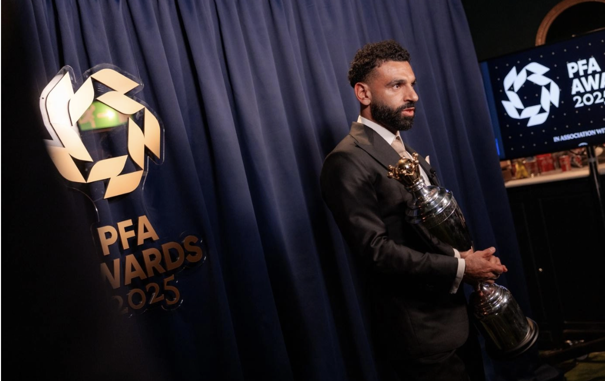 Mo Salah gianh danh hieu Cau thu xuat sac nhat nam cua PFA lan thu ba